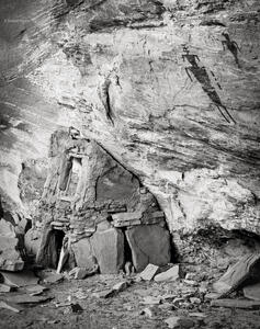 Ancestral Puebloan Granary and Pictographs