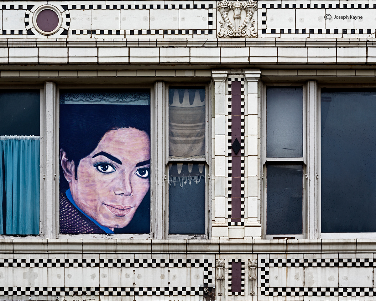 A Michael Jackson Painting Overlooks A Chicago Street